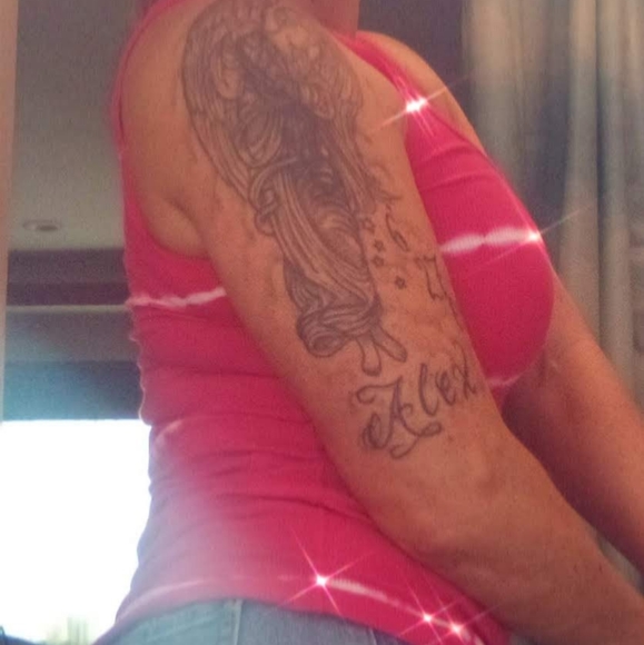 Meet your Posher, Tiffany - Picture 7 of 10